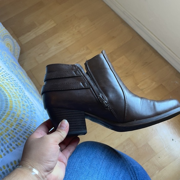 Booties - Picture 3 of 4